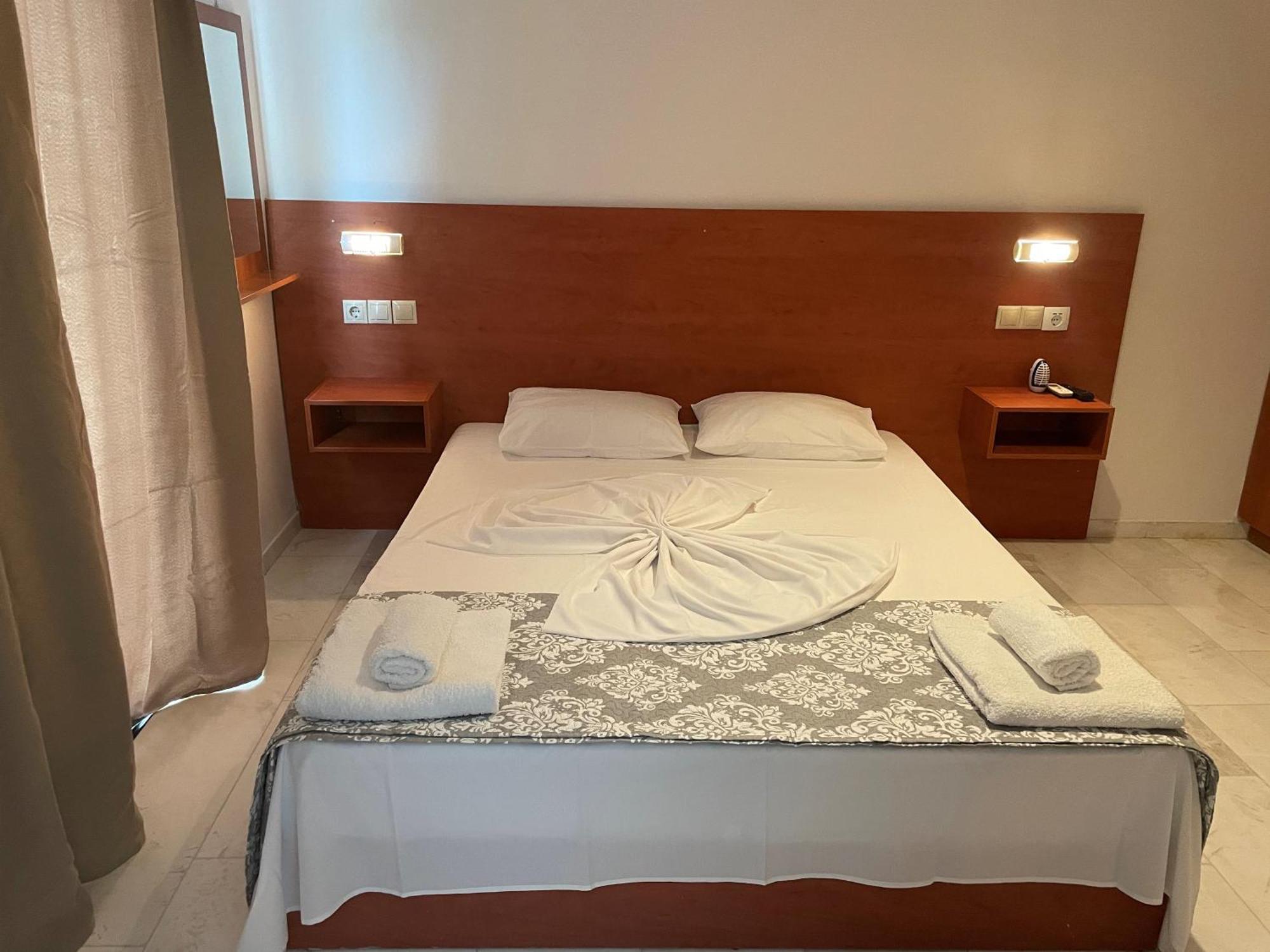 Hotel Kourkoumelata อาร์กอสโตลี ภายนอก รูปภาพ